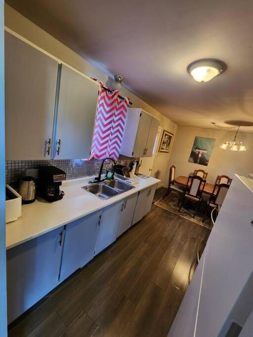 Entire 3 Bedroom House In Elliot Lake Extérieur photo